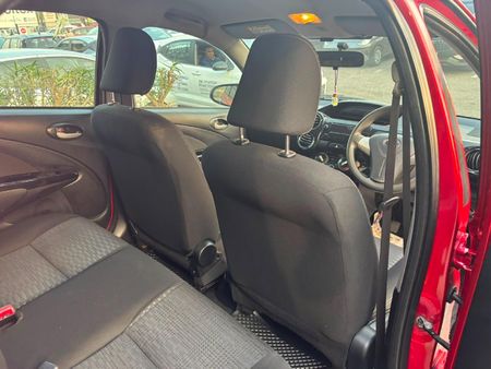 2018-Toyota-Etios-Cross-15-XS-5-dr_12