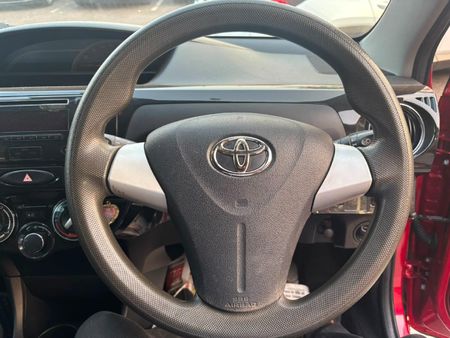 2018-Toyota-Etios-Cross-15-XS-5-dr_13