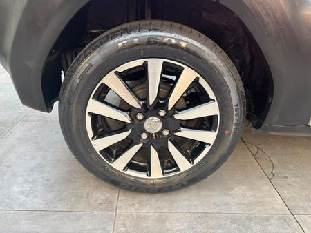 2018-Toyota-Etios-Cross-15-XS-5-dr_14