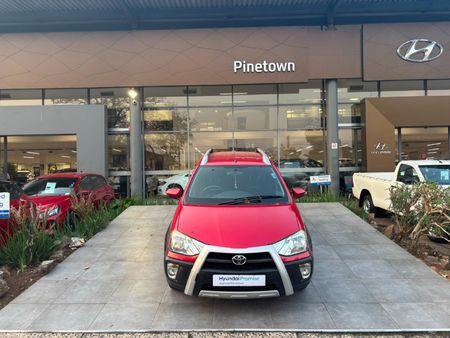 2018-Toyota-Etios-Cross-15-XS-5-dr_2