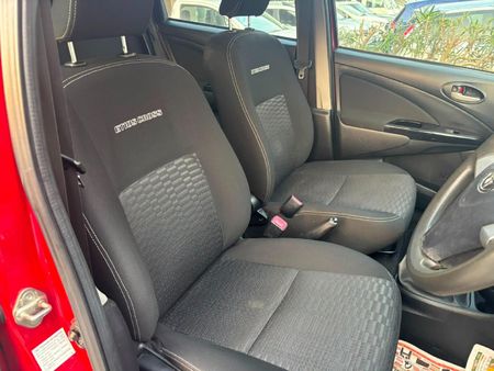 2018-Toyota-Etios-Cross-15-XS-5-dr_7
