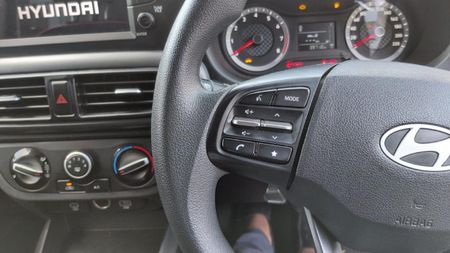 2026-Hyundai-Grand-i10-12-Motion-Auto_5