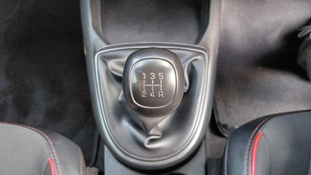 2025-Hyundai-Grand-i10-10-Motion_12