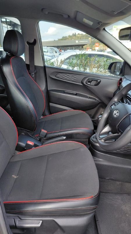 2025-Hyundai-Grand-i10-10-Motion_17