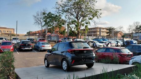 2025-Hyundai-Grand-i10-10-Motion_23
