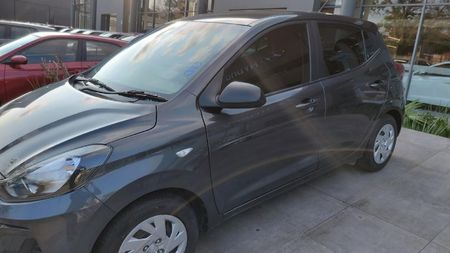 2025-Hyundai-Grand-i10-10-Motion_4