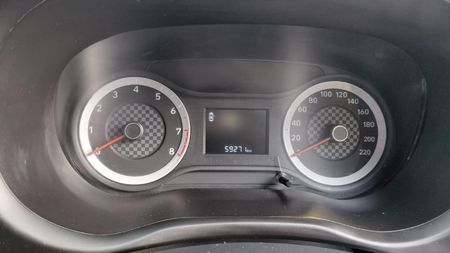 2025-Hyundai-Grand-i10-10-Motion_5