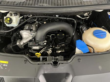 2016-Volkswagen-Caravelle-T6-20-BiTDI-Comfortline-Auto_13