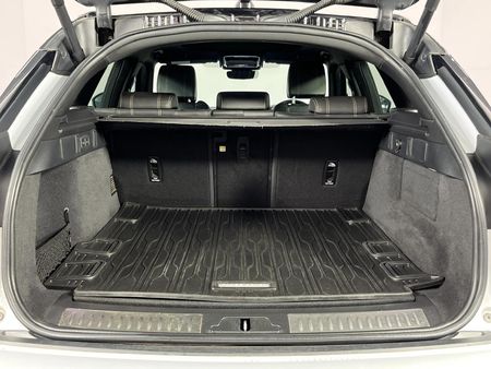 2021-Land-Rover-Range-Rover-Velar-20D-HSE-R-Dynamic-D200_16