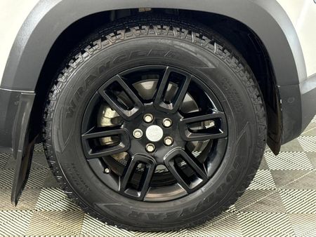 2020-Land-Rover-Defender-110-D240-177kW_4