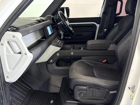 2020-Land-Rover-Defender-110-D240-177kW_8