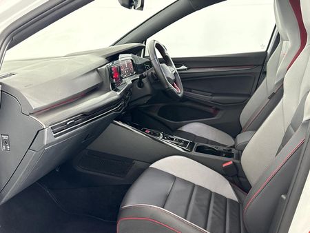2024-Volkswagen-Golf-8-GTI-20-TSI-Auto_9