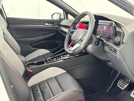 2024-Volkswagen-Golf-8-GTI-20-TSI-Auto_10