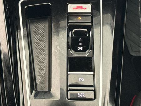 2024-Volkswagen-Golf-8-GTI-20-TSI-Auto_11