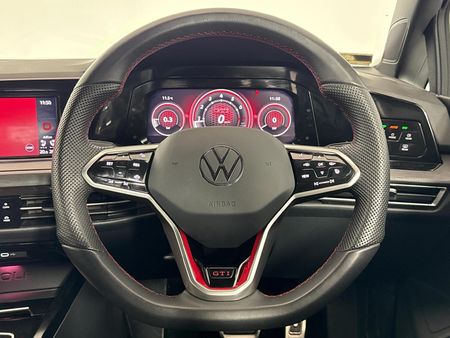 2024-Volkswagen-Golf-8-GTI-20-TSI-Auto_13
