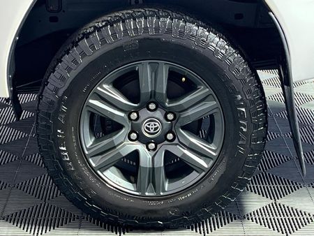 2023-Toyota-Hilux-24-GD-6-Raised-Body-Raider-Extended-Cab_4