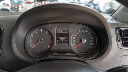 2023-Volkswagen-Polo-Vivo-14-Trendline-5-dr_12