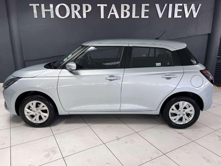 2025-Suzuki-Swift-12-GL_3