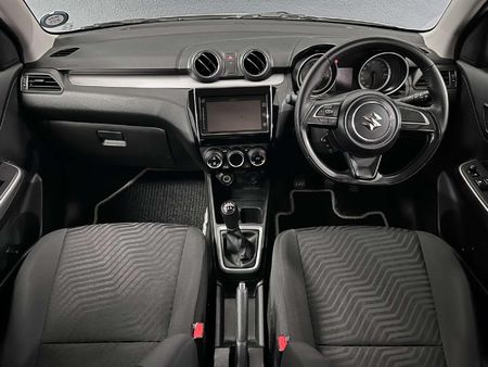 2023-Suzuki-Swift-12-GLX_6