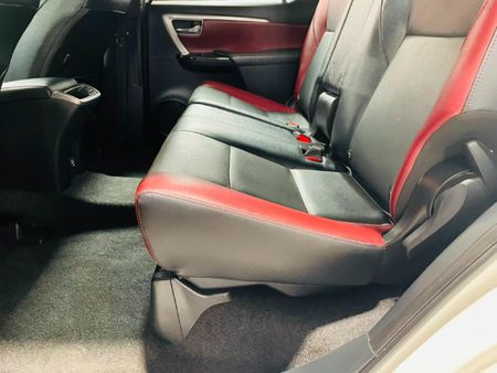 2024-Toyota-Fortuner-28-GD-6-4x4-Auto-mHev_14