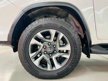 2024-Toyota-Fortuner-28-GD-6-4x4-Auto-mHev_25