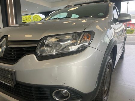 2016-Renault-Sandero-900T-Stepway_17