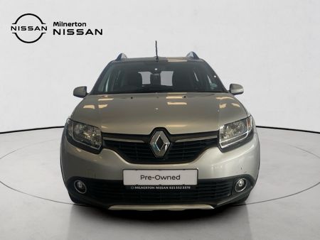 2016-Renault-Sandero-900T-Stepway_1