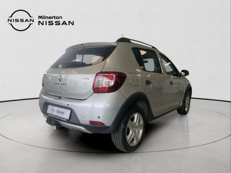 2016-Renault-Sandero-900T-Stepway_3