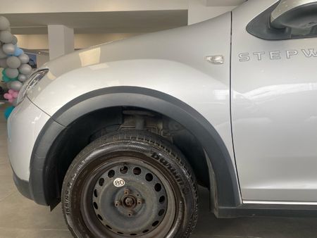 2016-Renault-Sandero-900T-Stepway_6