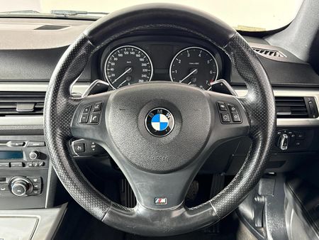 2013-BMW-3-Series-320i-Coupe-Auto_10
