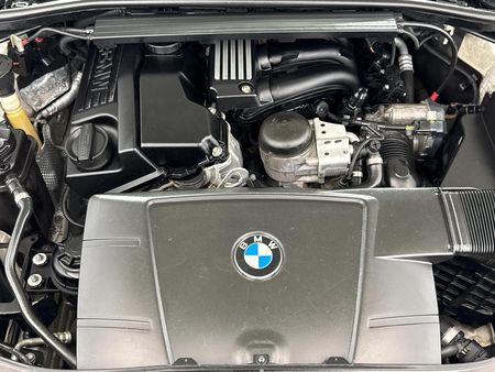 2013-BMW-3-Series-320i-Coupe-Auto_11