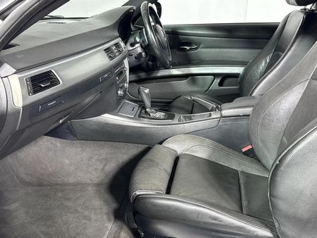 2013-BMW-3-Series-320i-Coupe-Auto_7