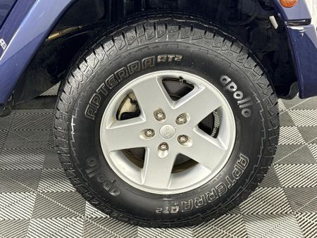 2014-Jeep-Wrangler-36-V6-Sahara-2-dr-Auto_4