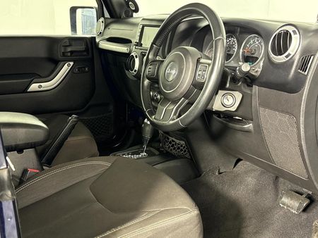 2014-Jeep-Wrangler-36-V6-Sahara-2-dr-Auto_8
