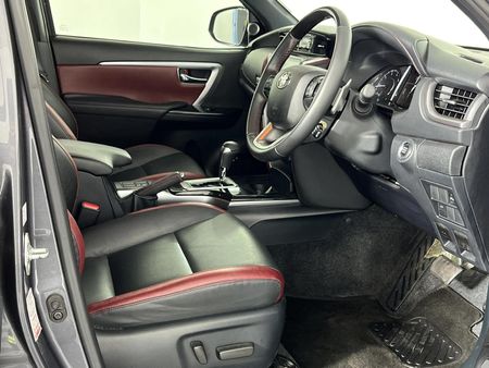 2023-Toyota-Fortuner-28-GD-6-4x4-Auto_9