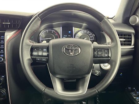 2023-Toyota-Fortuner-28-GD-6-4x4-Auto_11