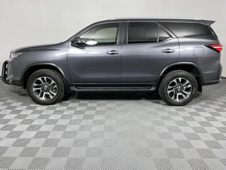 2023-Toyota-Fortuner-28-GD-6-4x4-Auto_18