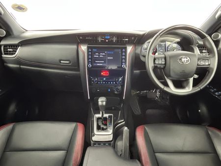 2023-Toyota-Fortuner-28-GD-6-4x4-Auto_1