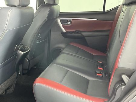 2023-Toyota-Fortuner-28-GD-6-4x4-Auto_3