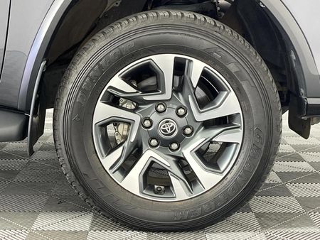 2023-Toyota-Fortuner-28-GD-6-4x4-Auto_5