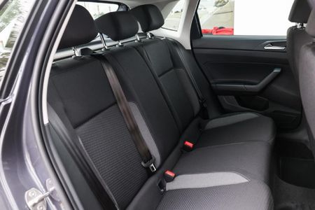 2026-Volkswagen-Polo-10-TSI-Life_10