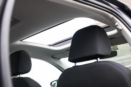 2026-Volkswagen-Polo-10-TSI-Life_12