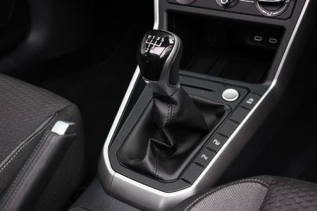 2026-Volkswagen-Polo-10-TSI-Life_13