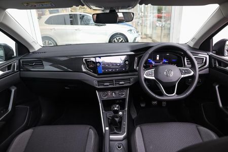 2026-Volkswagen-Polo-10-TSI-Life_15