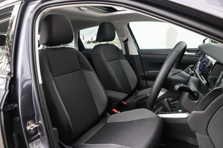 2026-Volkswagen-Polo-10-TSI-Life_8