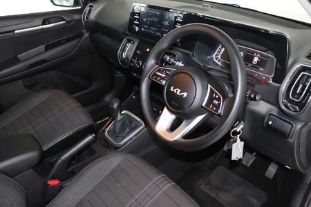 2025-Kia-Sonet-15-LS_10