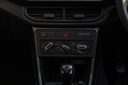 2026-Volkswagen-T-Cross-10-TSI_13