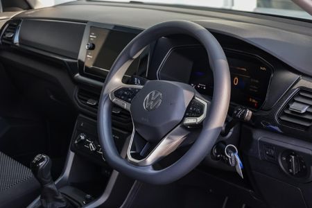 2026-Volkswagen-T-Cross-10-TSI_14