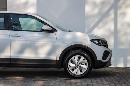 2026-Volkswagen-T-Cross-10-TSI_16