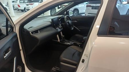 2024-Toyota-Corolla-Cross-18-XS_9